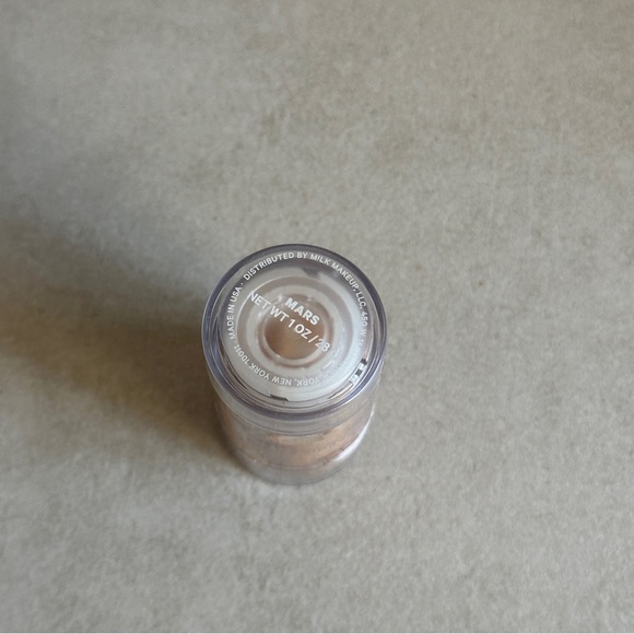 MILK MAKEUP Mars Holographic Stick - Multi-Use Highlighter & Illuminator - Picture 2 of 3
